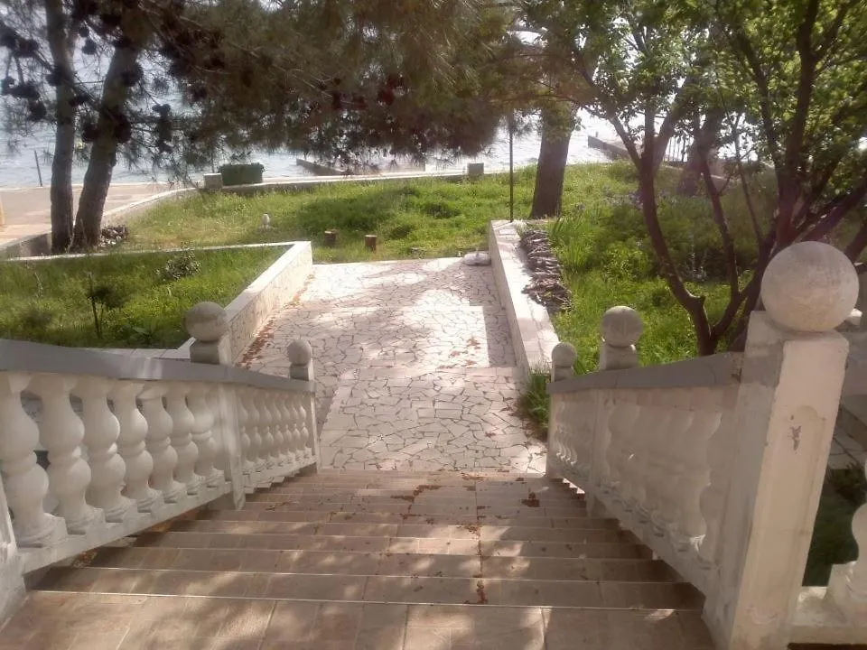 Apartments By The Sea Martinscica, Cres - 11279