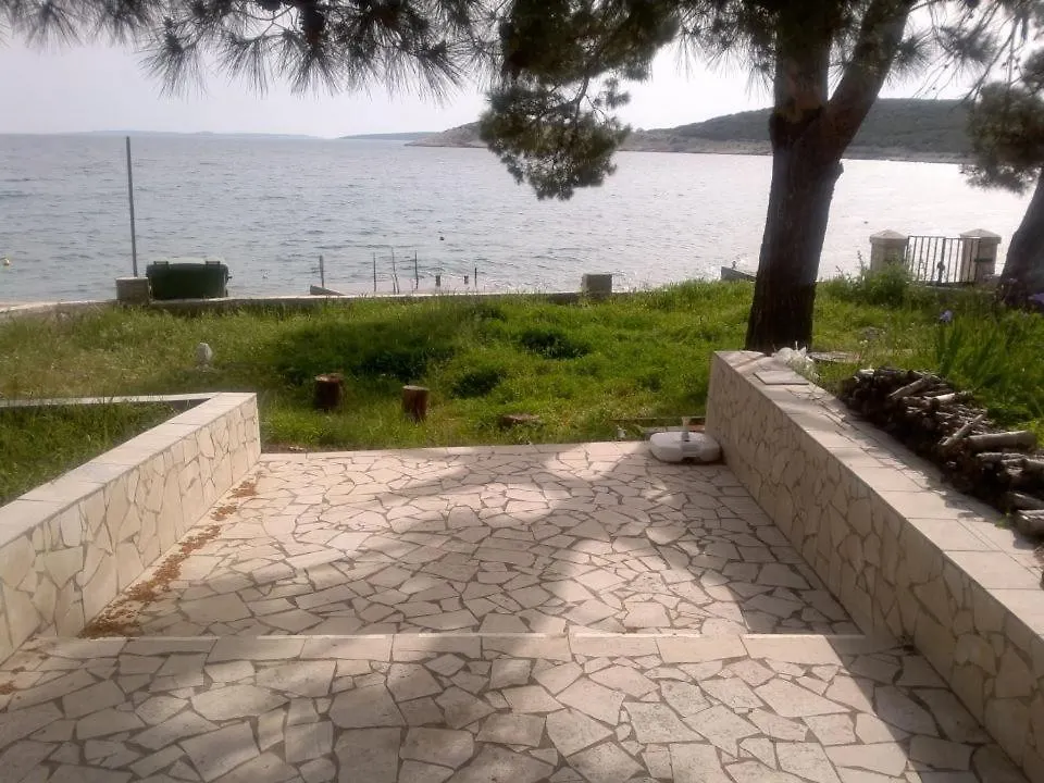 Apartments By The Sea Martinscica, Cres - 11279  Martinscica (Cres)