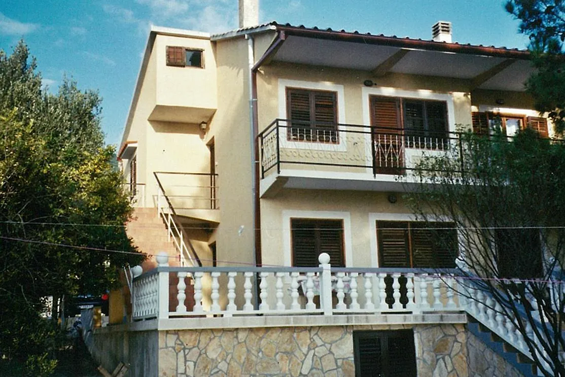 Apartments By The Sea Martinscica, Cres - 11279